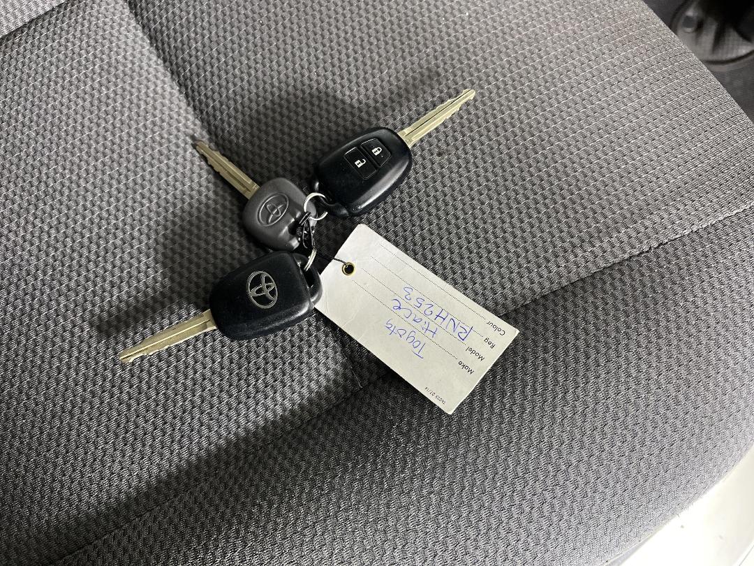 Photo '22' of Toyota Hiace