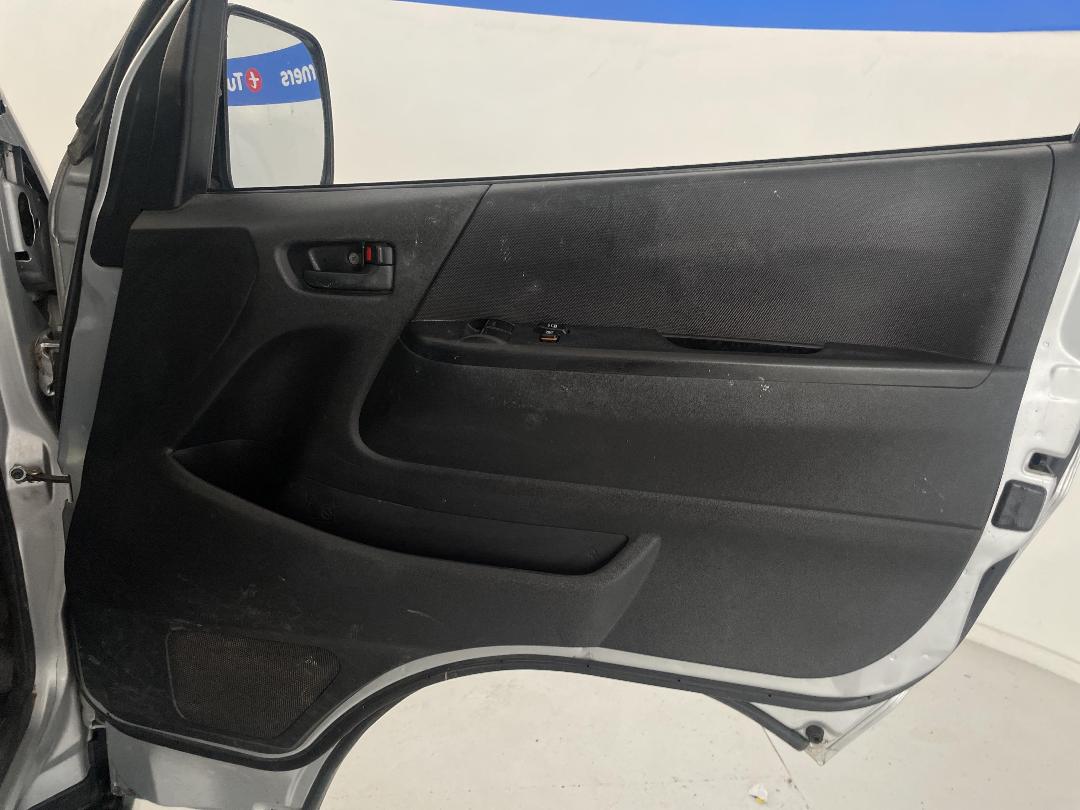 Photo '15' of Toyota Hiace