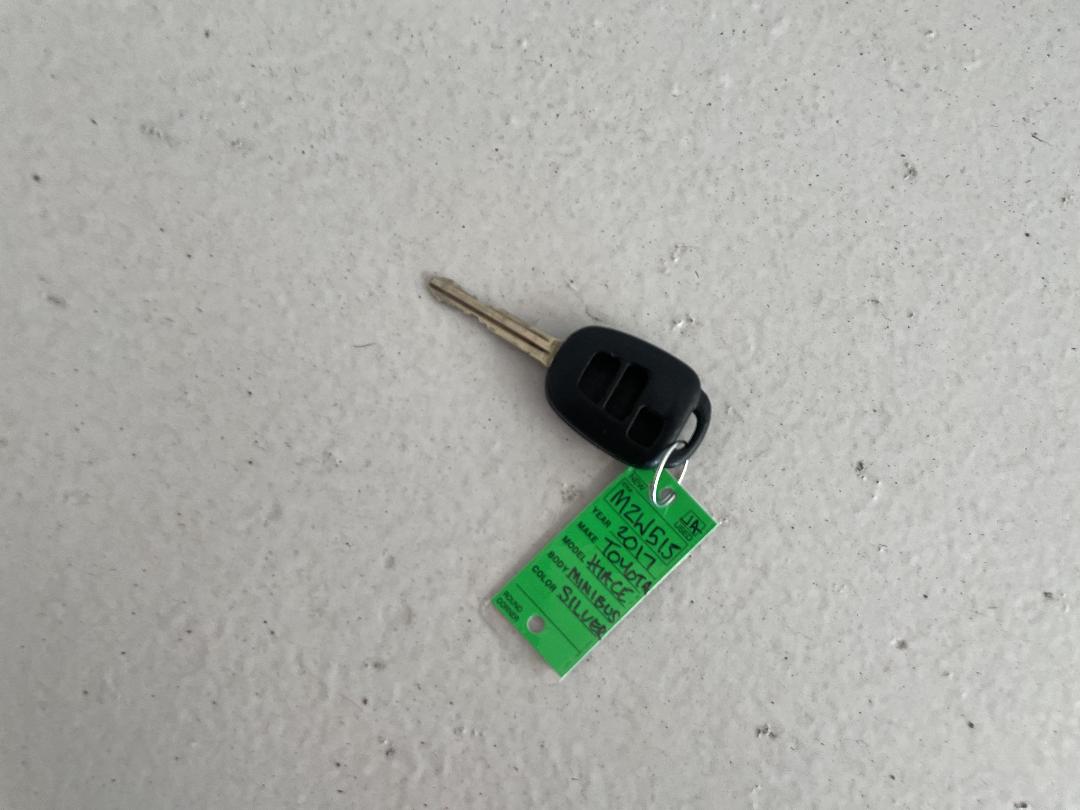 Photo '21' of Toyota Hiace