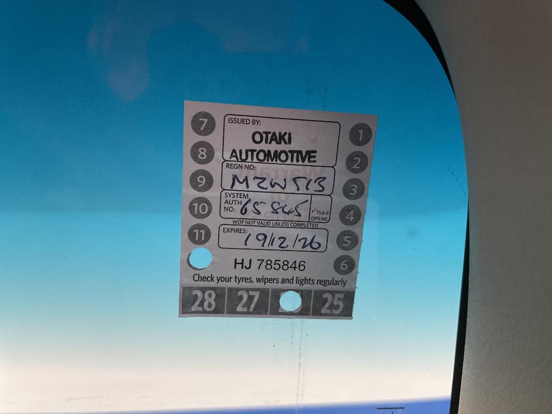 Photo '27' of Toyota Hiace