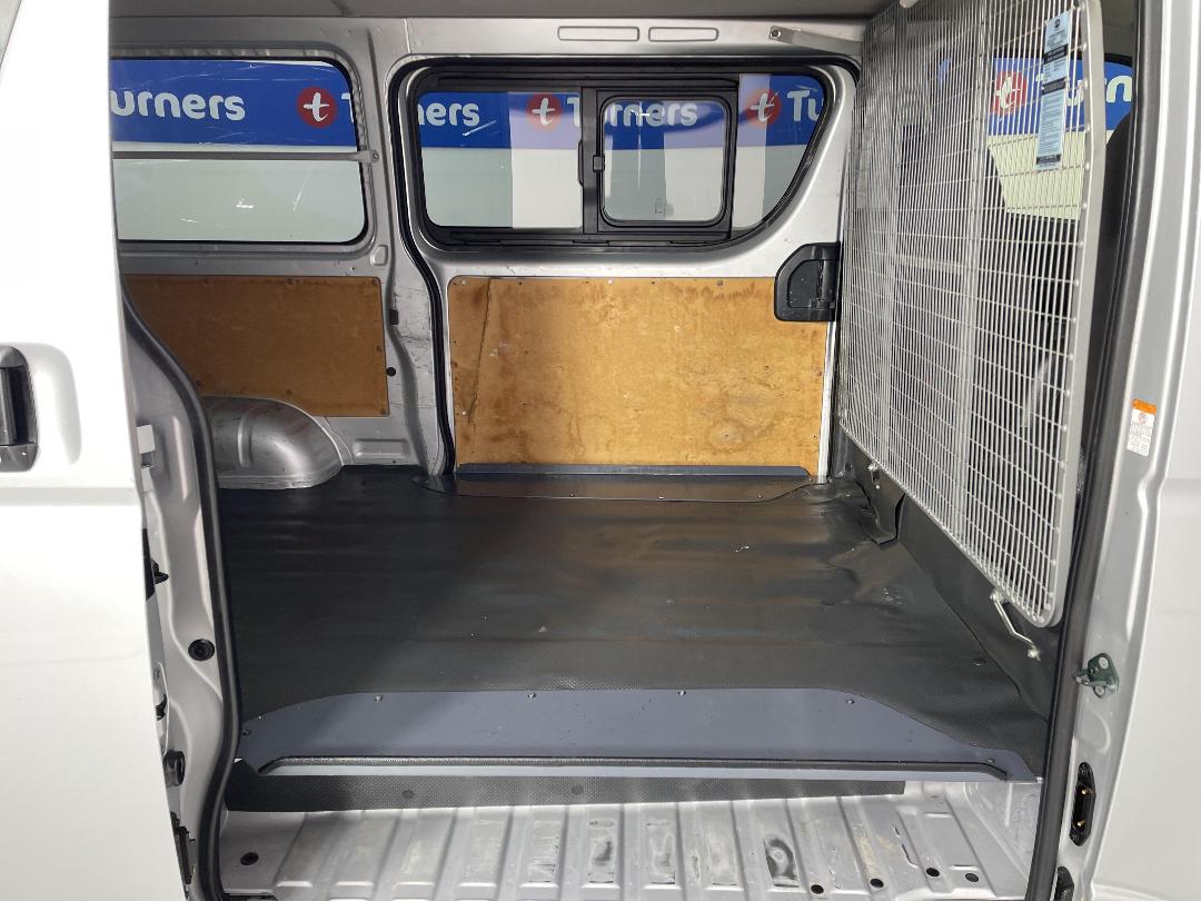 Photo '19' of Toyota Hiace Photo '19' of Toyota Hiace