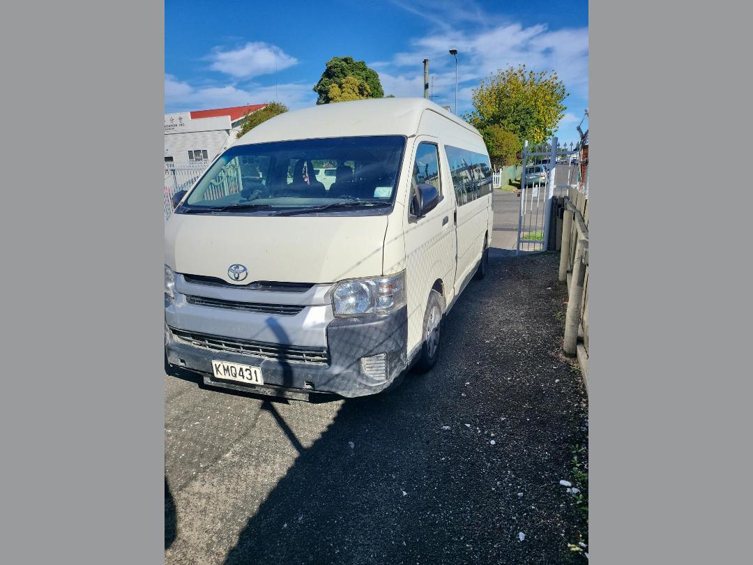 Photo '3' of Toyota Hiace Minibus TD