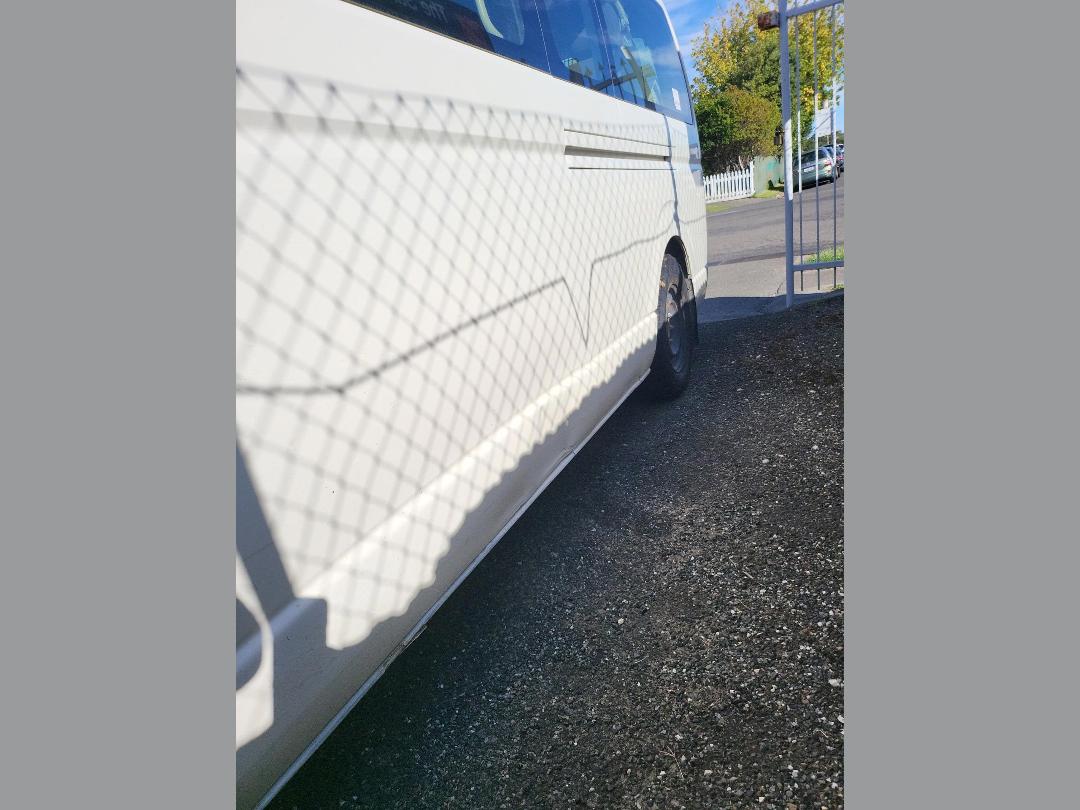 Photo '19' of Toyota Hiace Minibus TD