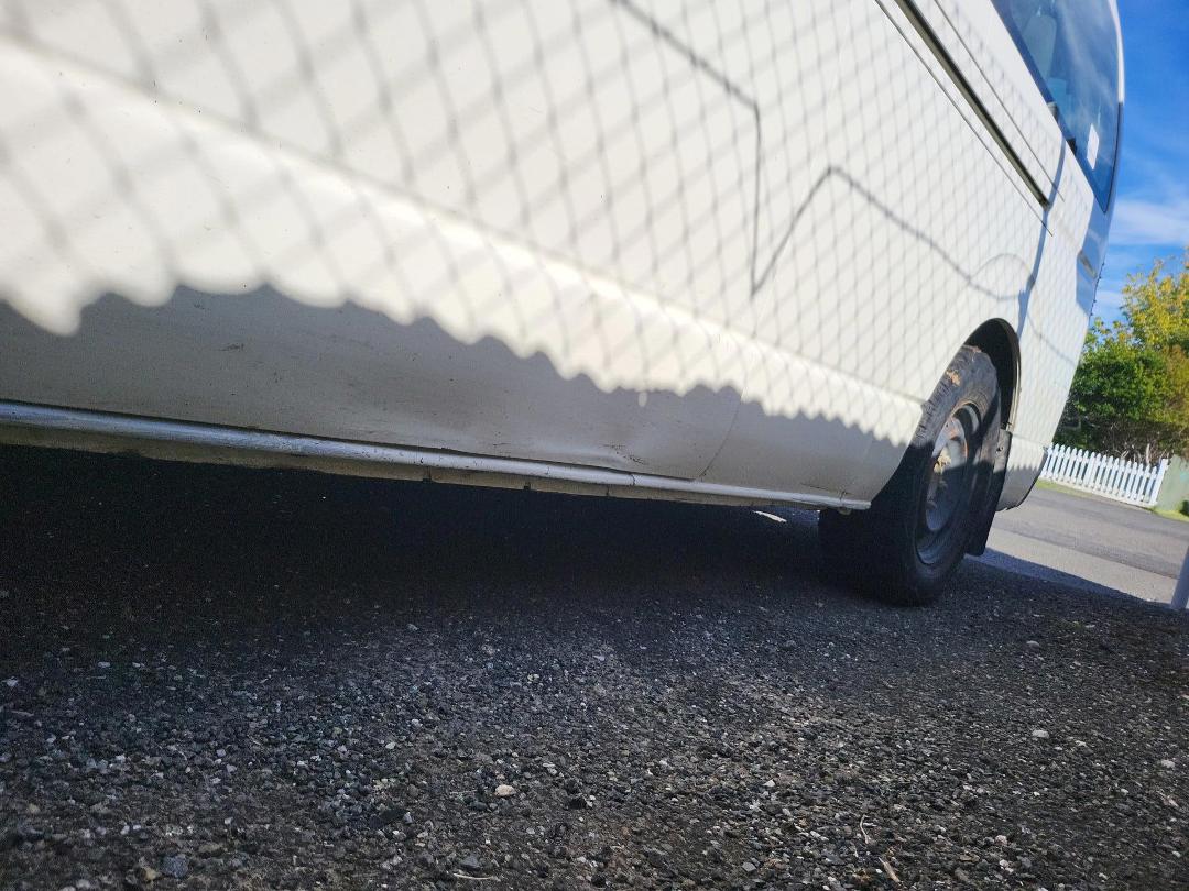 Photo '21' of Toyota Hiace Minibus TD