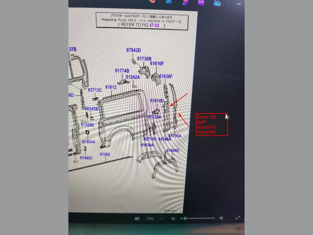 Photo '34' of Toyota Hiace Minibus TD