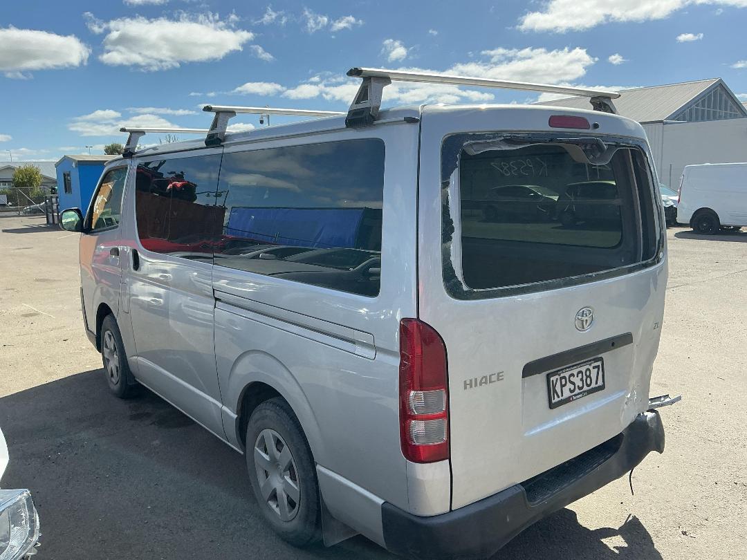 Photo '4' of Toyota Hiace ZL