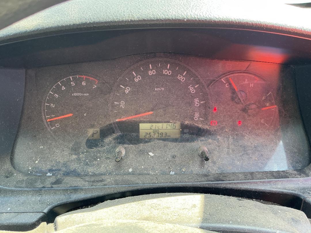 Photo '13' of Toyota Hiace ZL