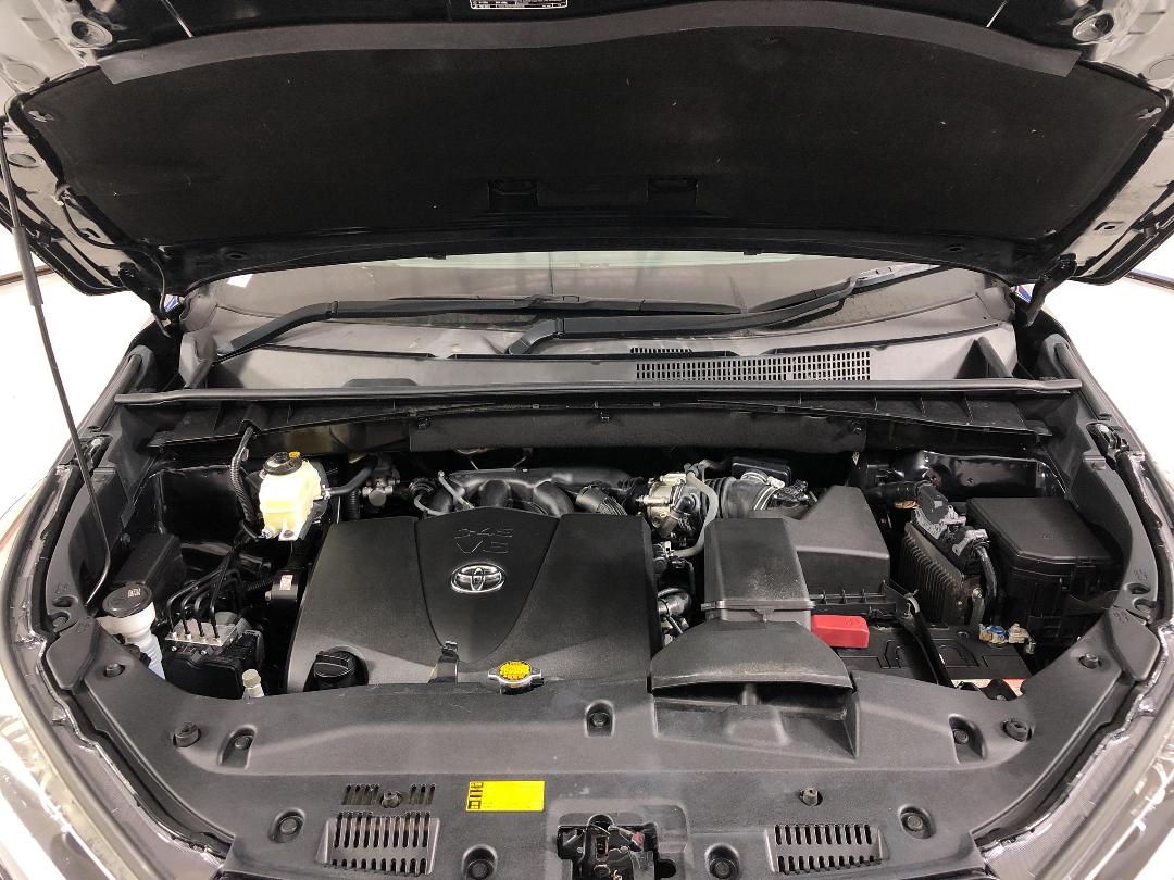 Photo '13' of Toyota Highlander Photo '13' of Toyota Highlander