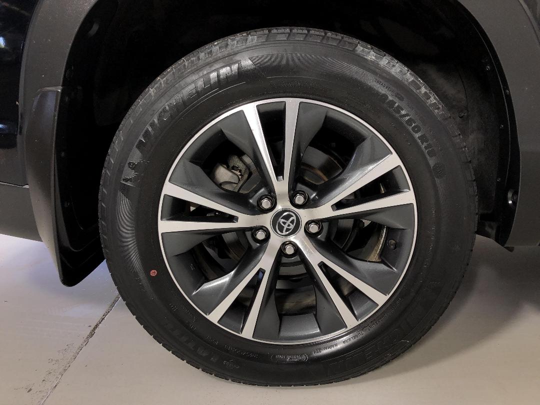 Photo '12' of Toyota Highlander Photo '12' of Toyota Highlander