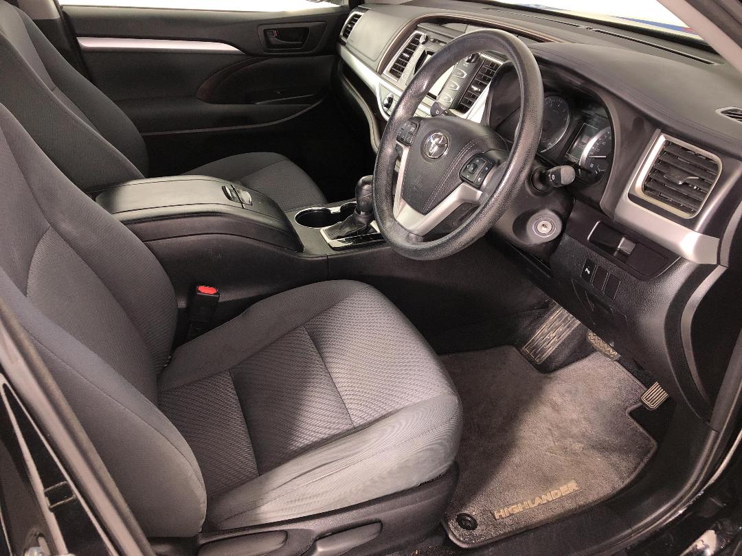 Photo '16' of Toyota Highlander Photo '16' of Toyota Highlander