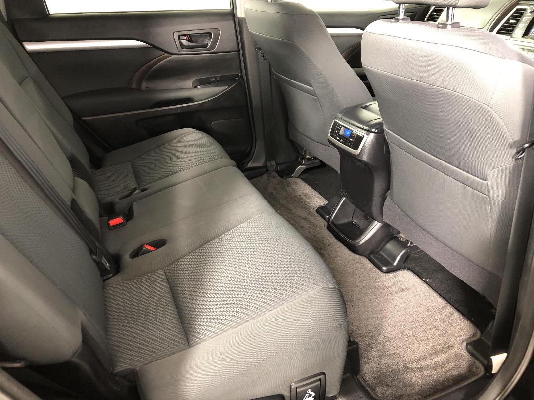 Photo '20' of Toyota Highlander Photo '20' of Toyota Highlander