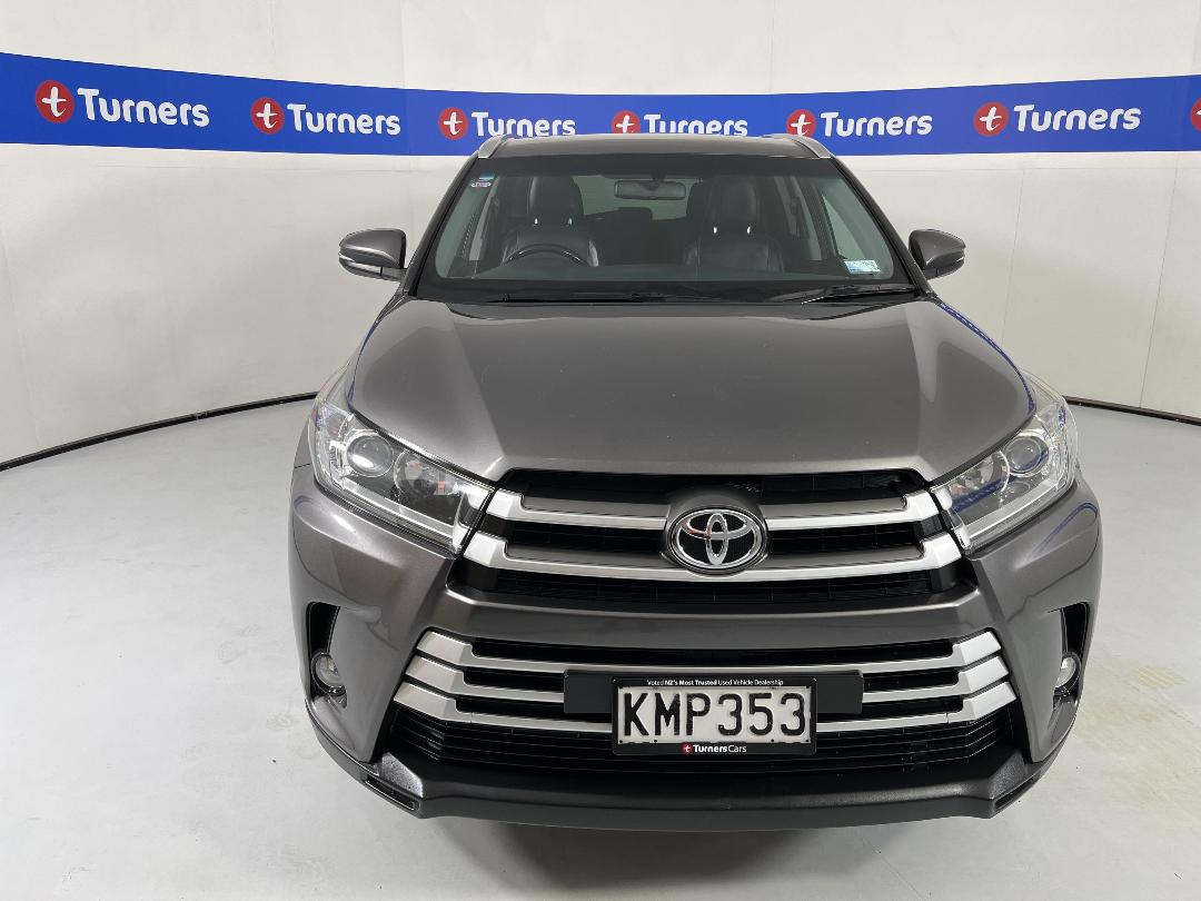 Photo '2' of Toyota Highlander