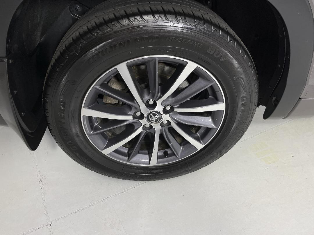 Photo '12' of Toyota Highlander