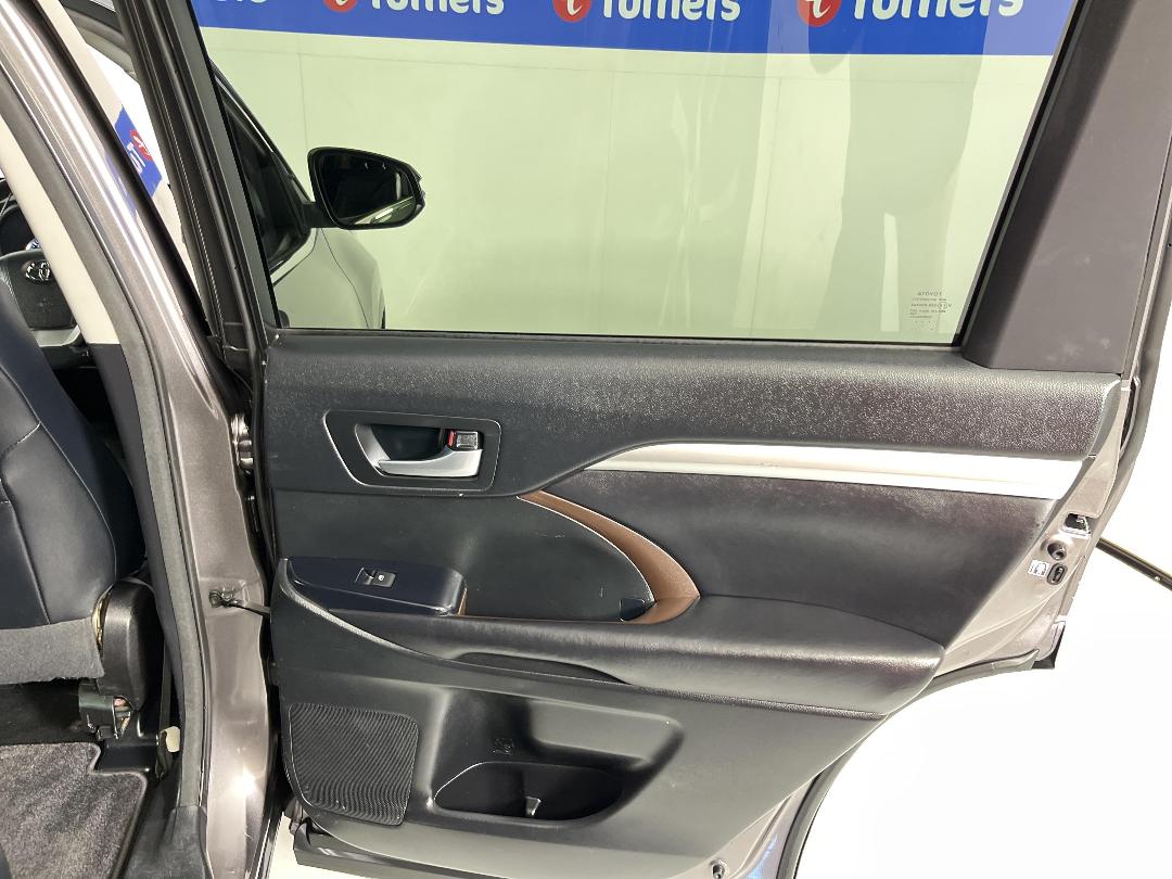 Photo '19' of Toyota Highlander