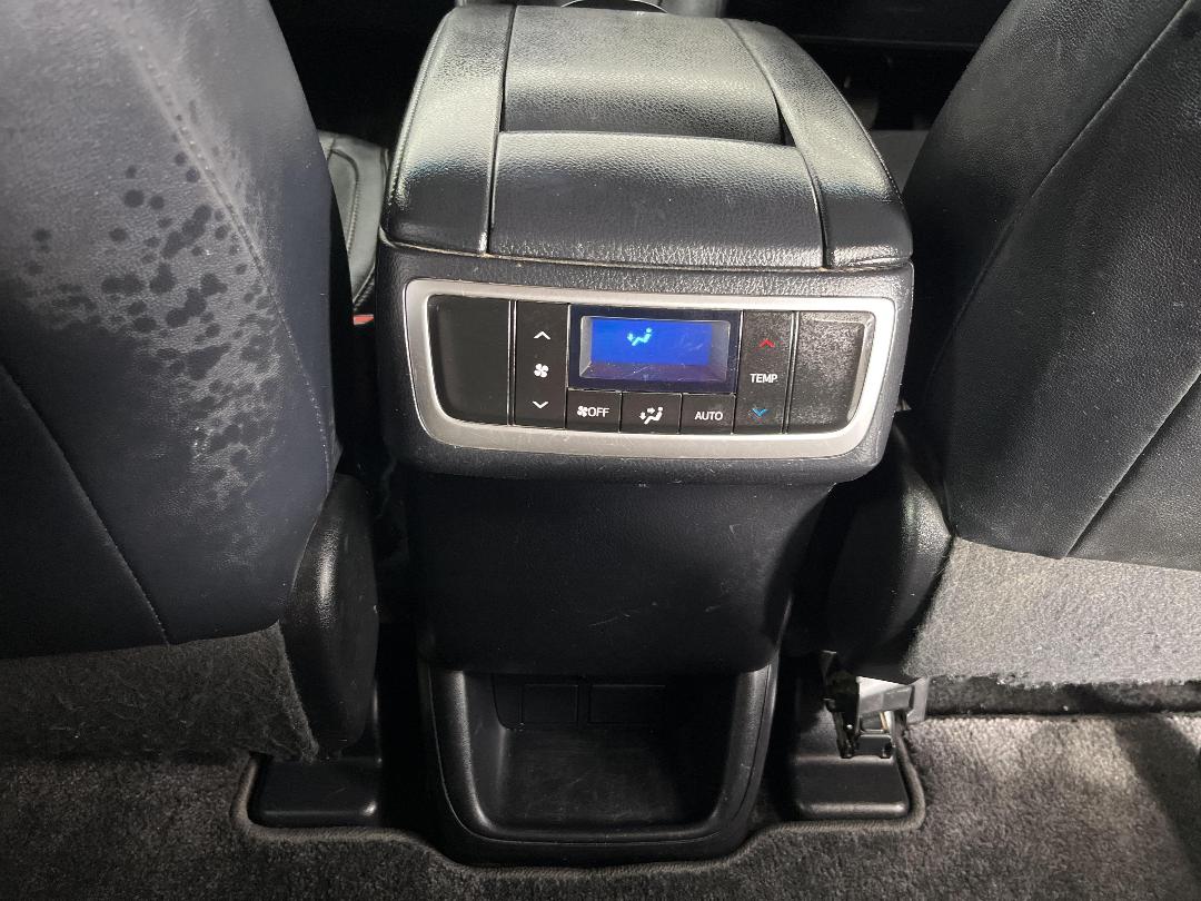 Photo '28' of Toyota Highlander