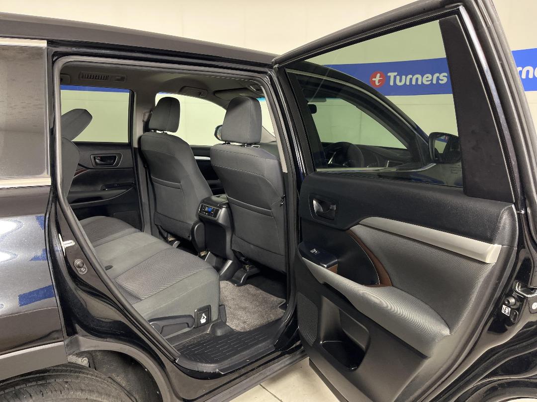 Photo '19' of Toyota Highlander