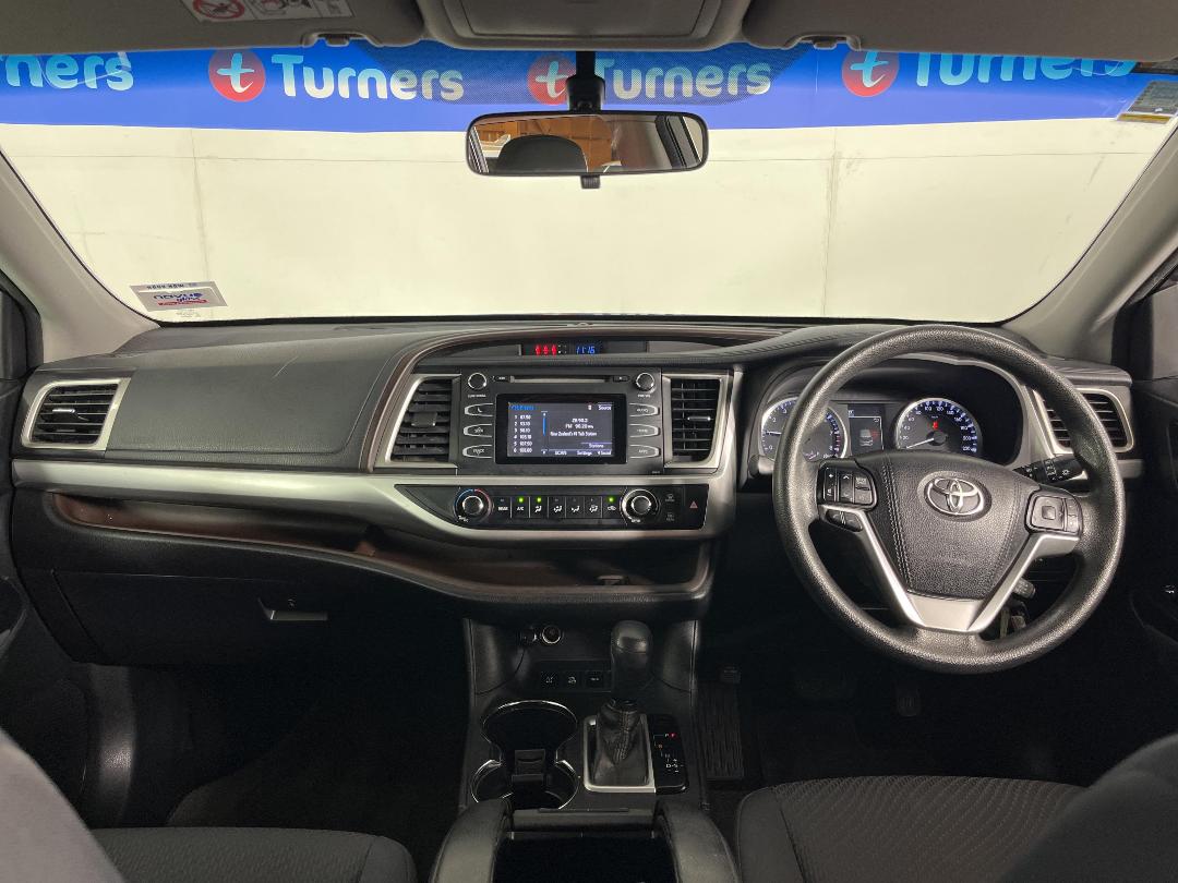 Photo '17' of Toyota Highlander