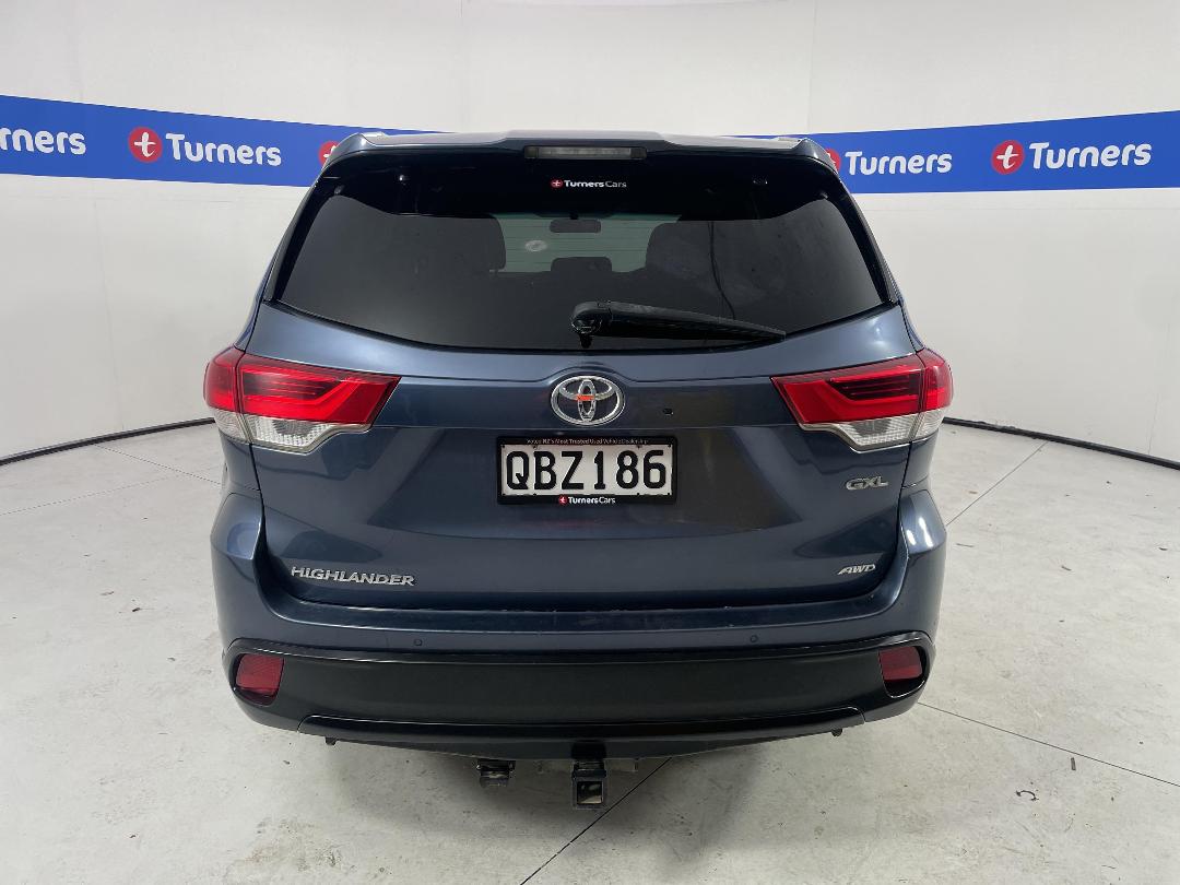 Photo '6' of Toyota Highlander