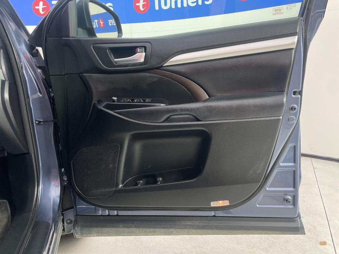 Photo '15' of Toyota Highlander