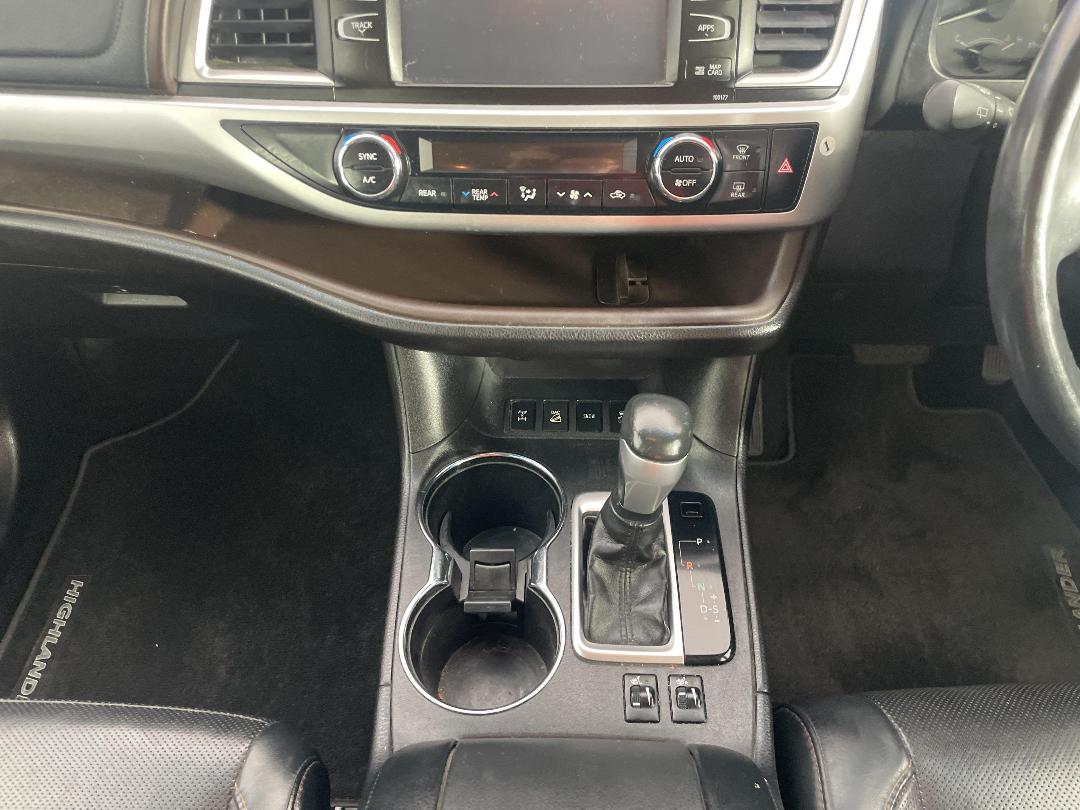 Photo '18' of Toyota Highlander