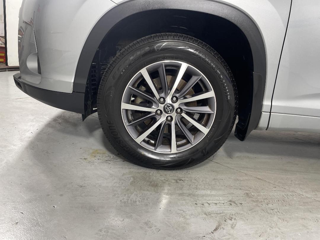 Photo '10' of Toyota Highlander