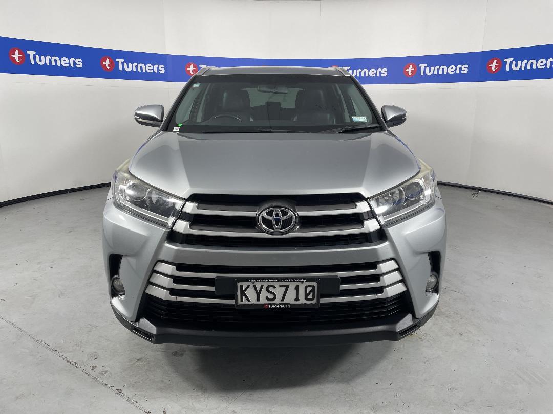 Photo '2' of Toyota Highlander