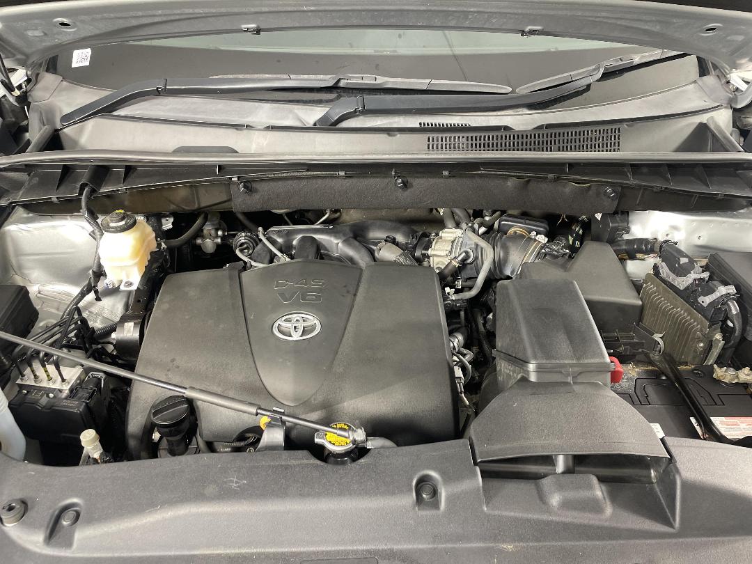 Photo '13' of Toyota Highlander