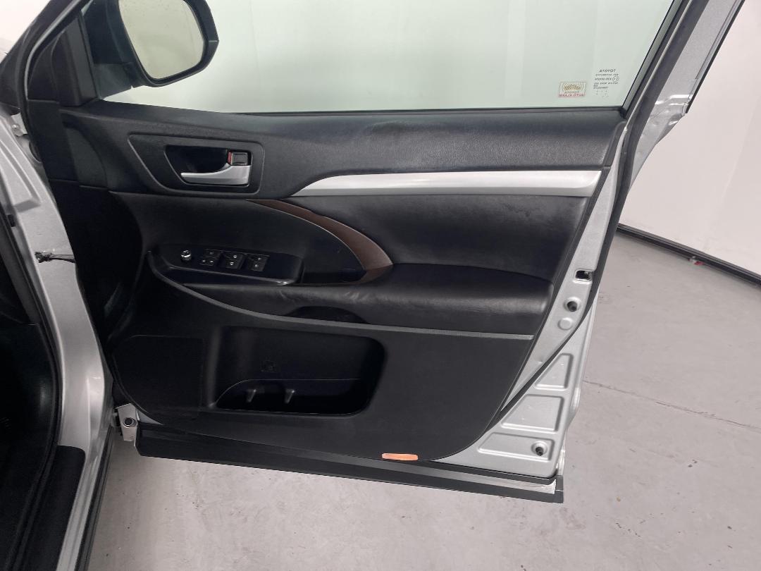 Photo '15' of Toyota Highlander