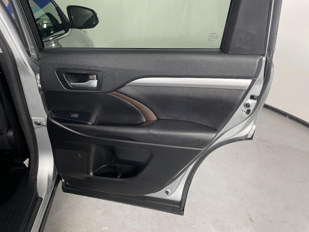 Photo '19' of Toyota Highlander