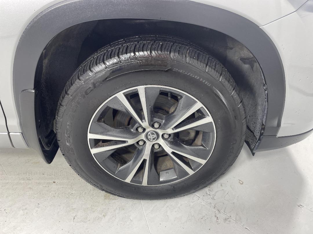 Photo '9' of Toyota Highlander Photo '9' of Toyota Highlander