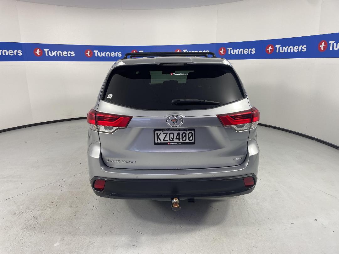 Photo '6' of Toyota Highlander Photo '6' of Toyota Highlander