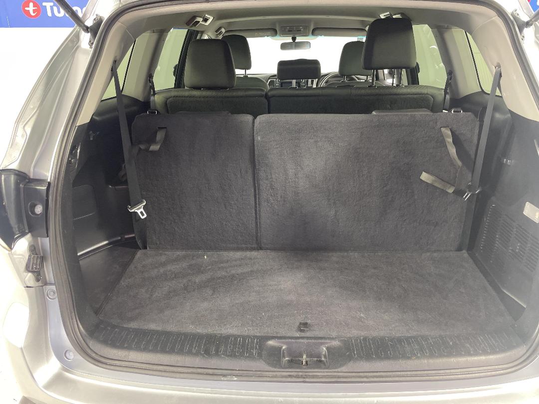 Photo '14' of Toyota Highlander Photo '14' of Toyota Highlander