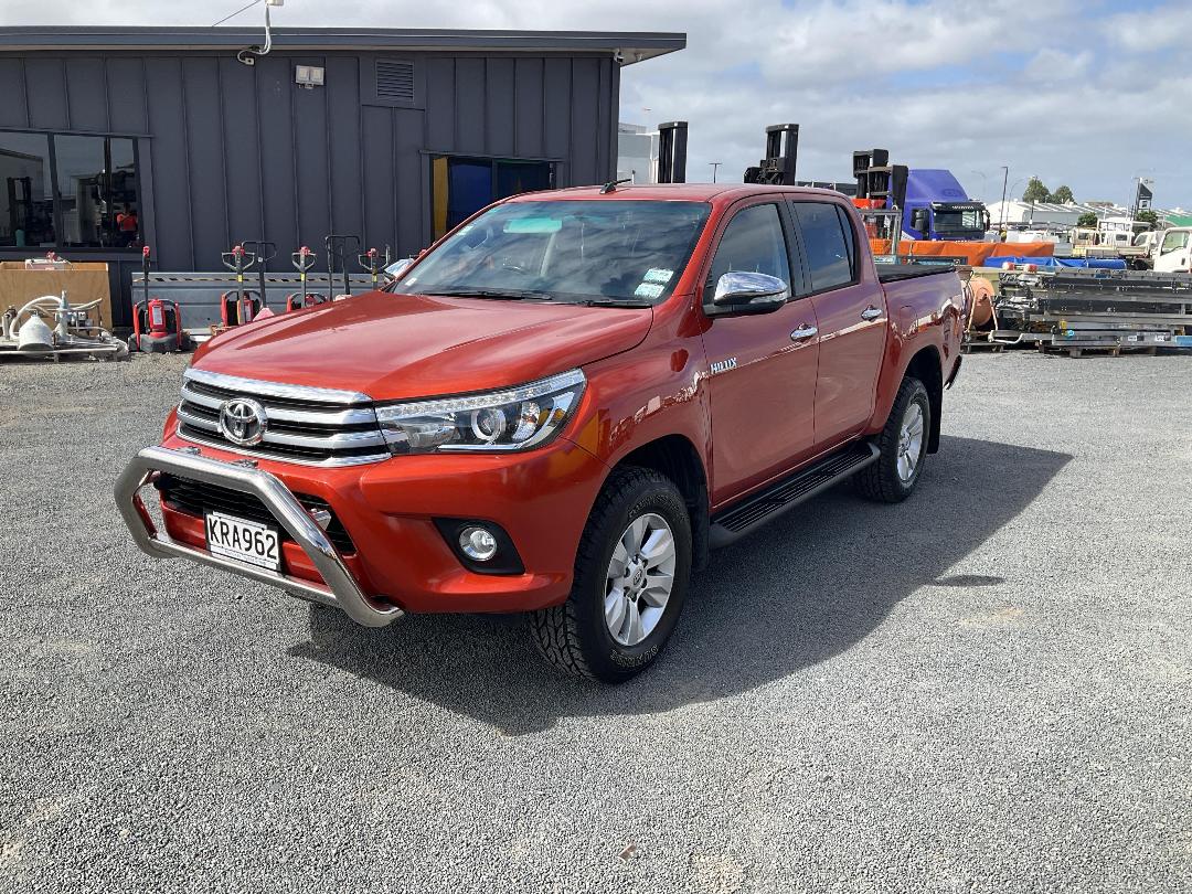 Photo '4' of Toyota Hilux