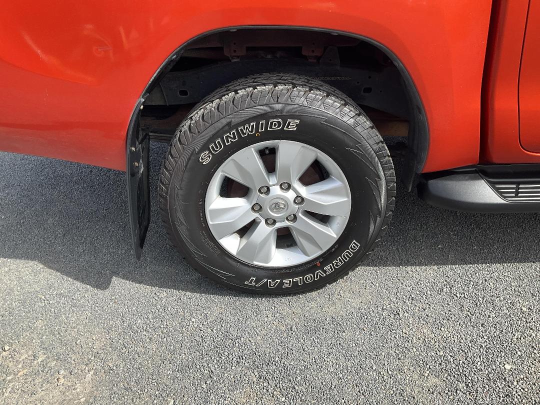 Photo '12' of Toyota Hilux