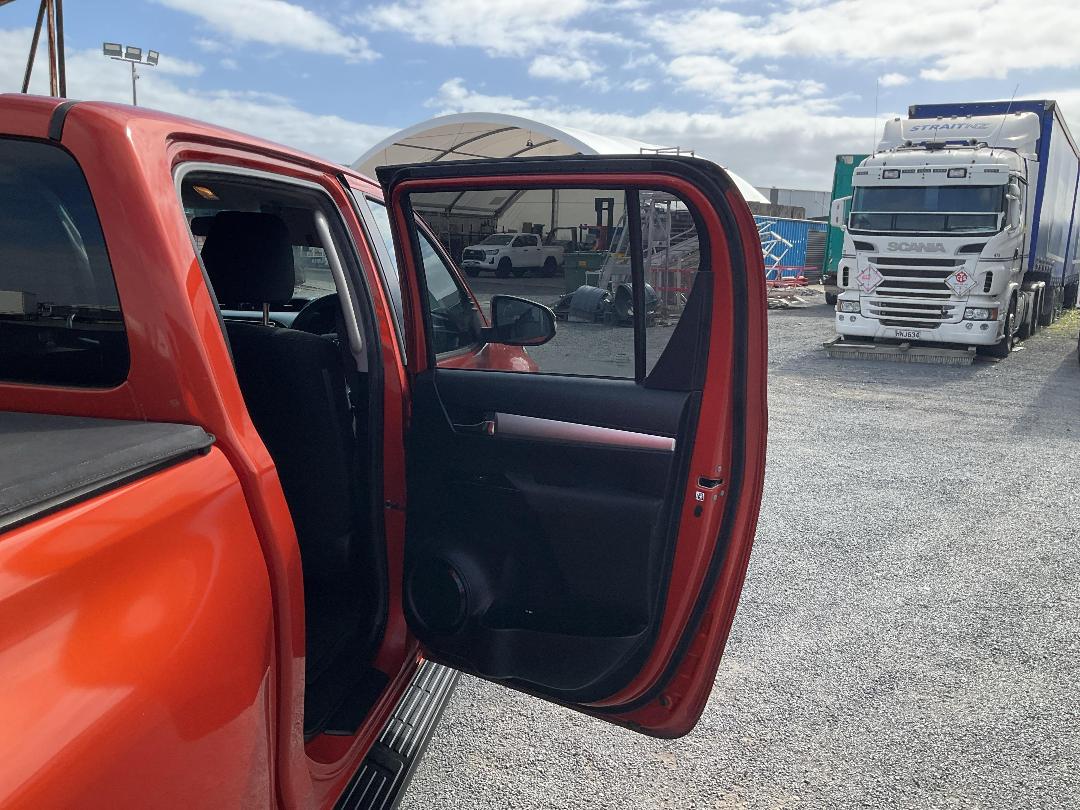 Photo '19' of Toyota Hilux