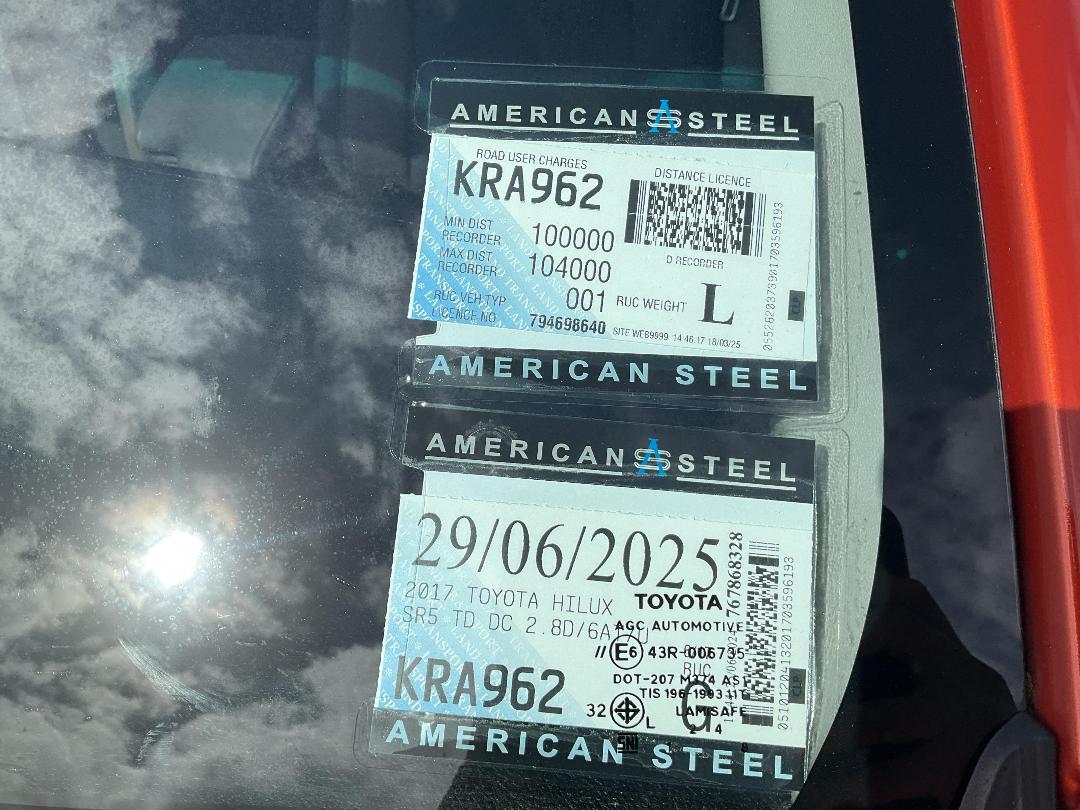 Photo '32' of Toyota Hilux