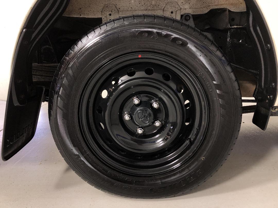 Photo '12' of Toyota Hilux