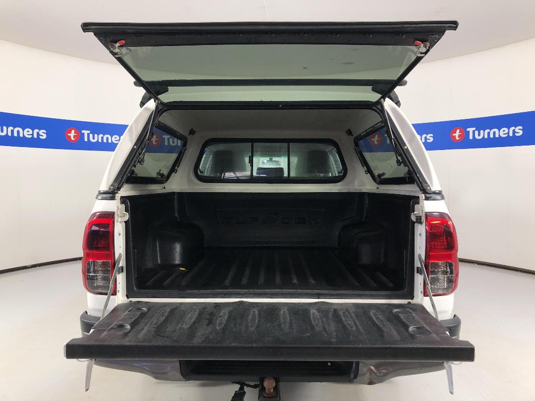 Photo '14' of Toyota Hilux