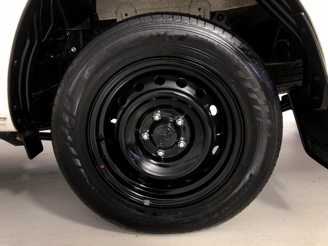 Photo '11' of Toyota Hilux