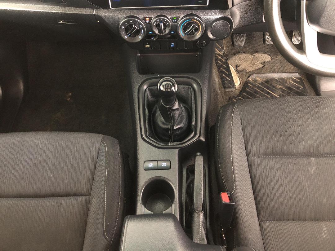 Photo '18' of Toyota Hilux