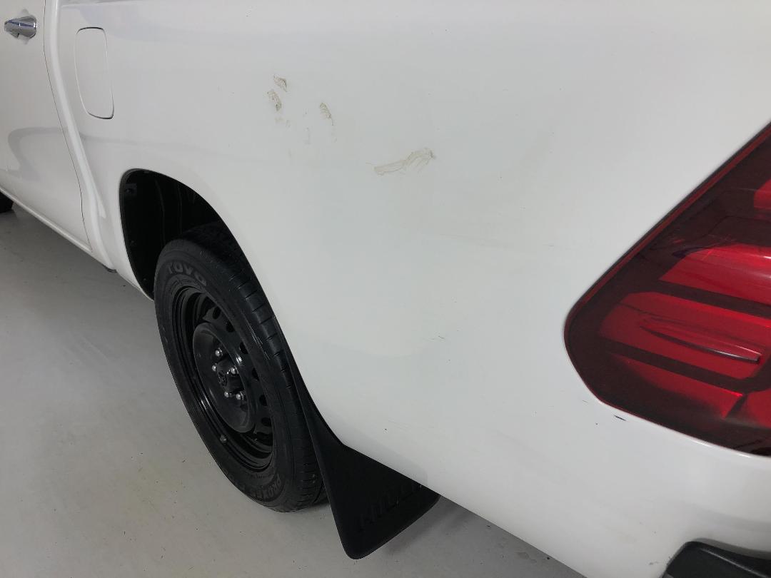 Photo '28' of Toyota Hilux