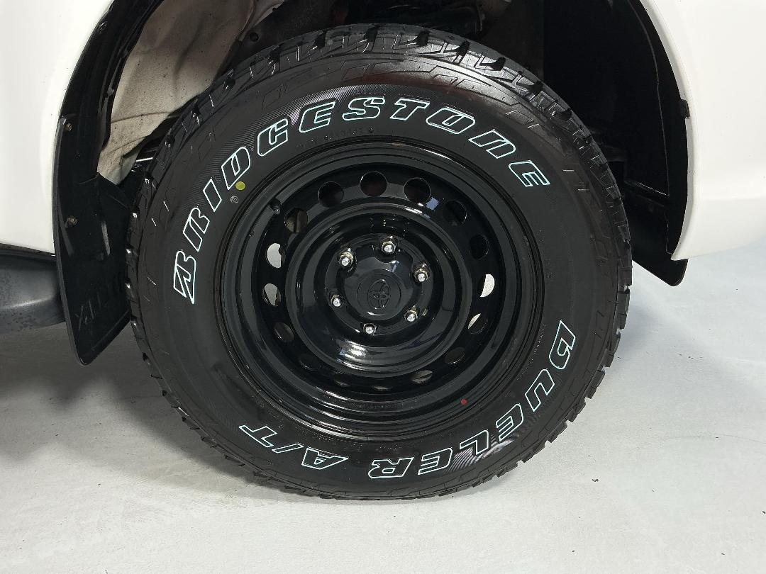 Photo '9' of Toyota Hilux