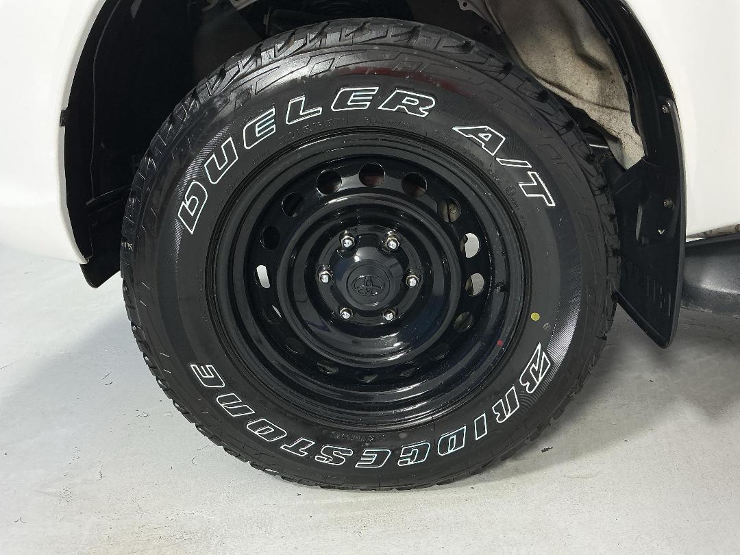 Photo '10' of Toyota Hilux