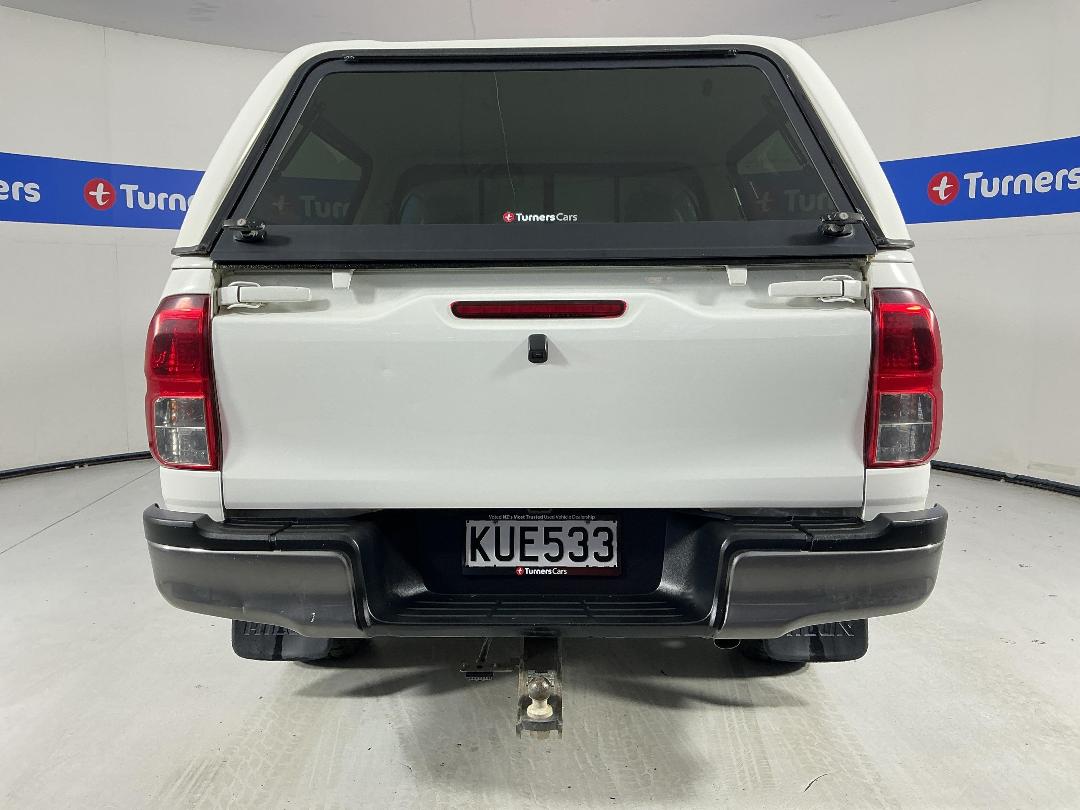 Photo '6' of Toyota Hilux