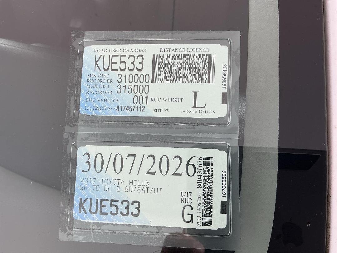 Photo '27' of Toyota Hilux