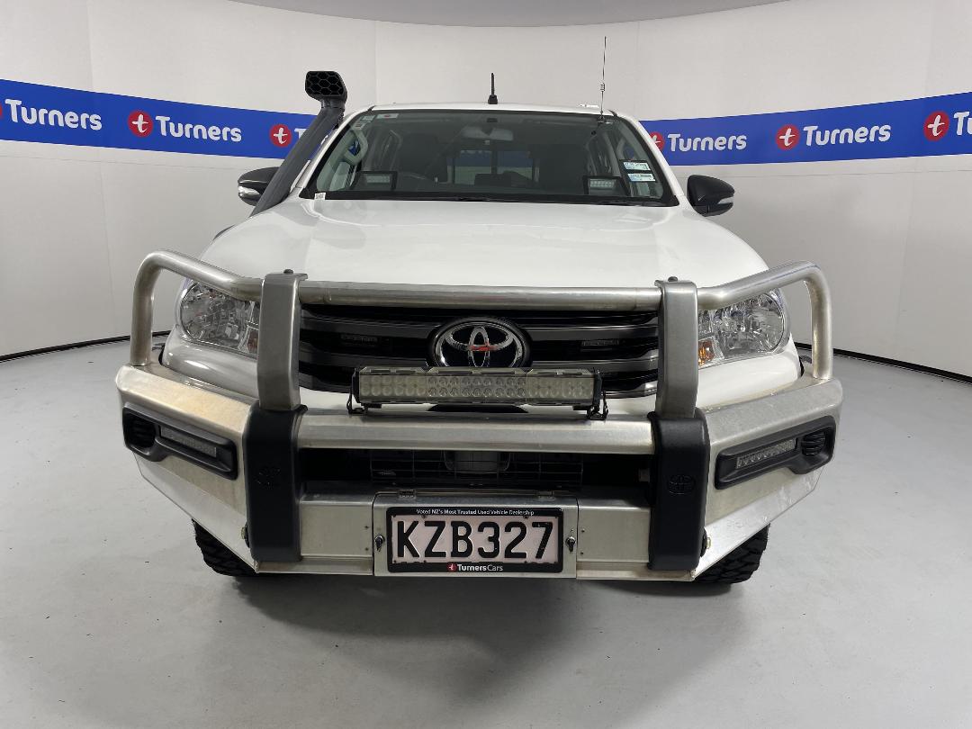 Photo '2' of Toyota Hilux