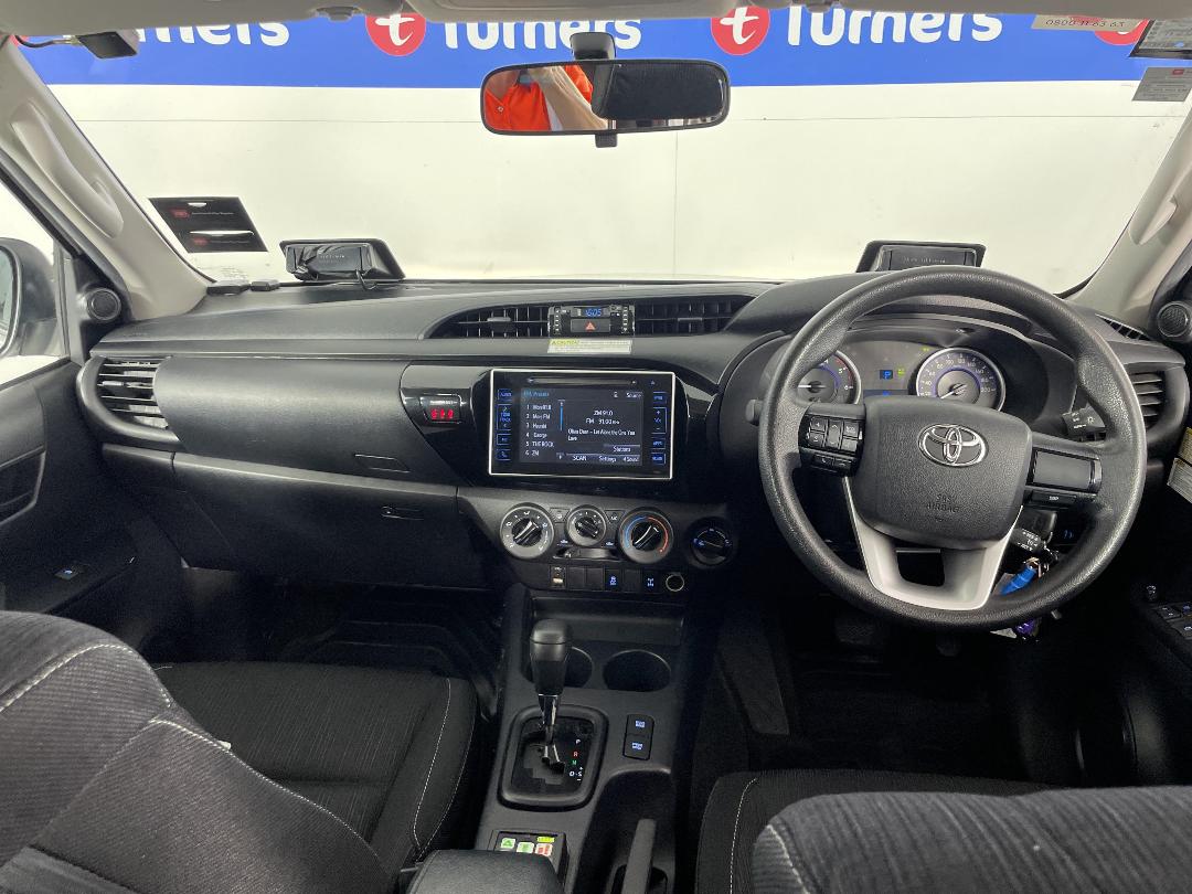 Photo '17' of Toyota Hilux