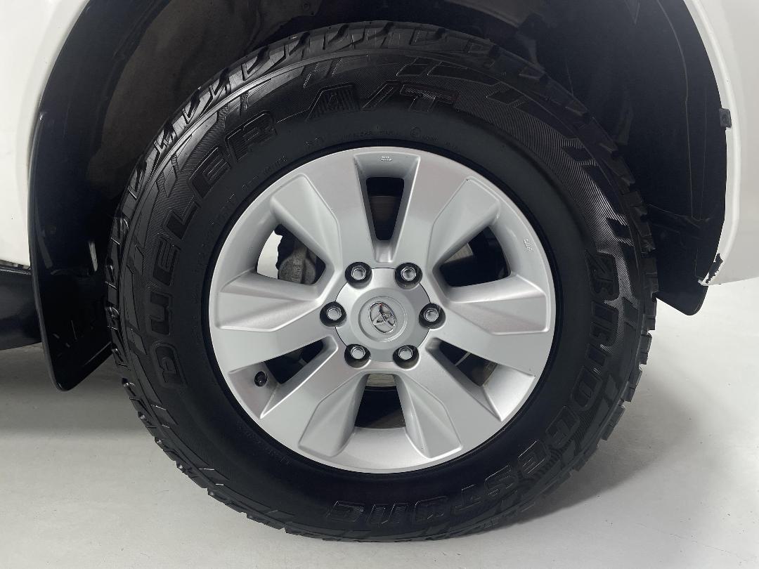 Photo '9' of Toyota Hilux