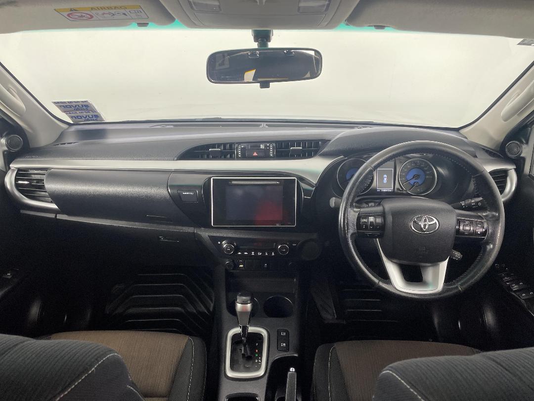 Photo '17' of Toyota Hilux