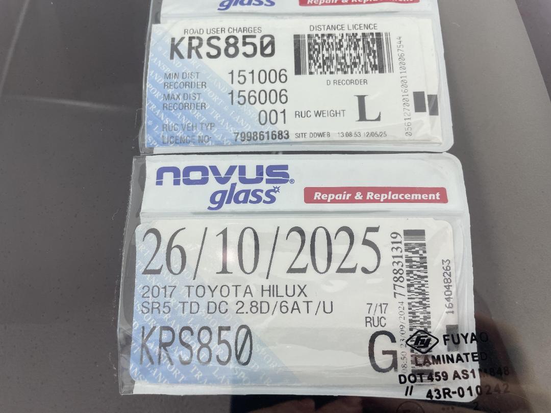 Photo '32' of Toyota Hilux